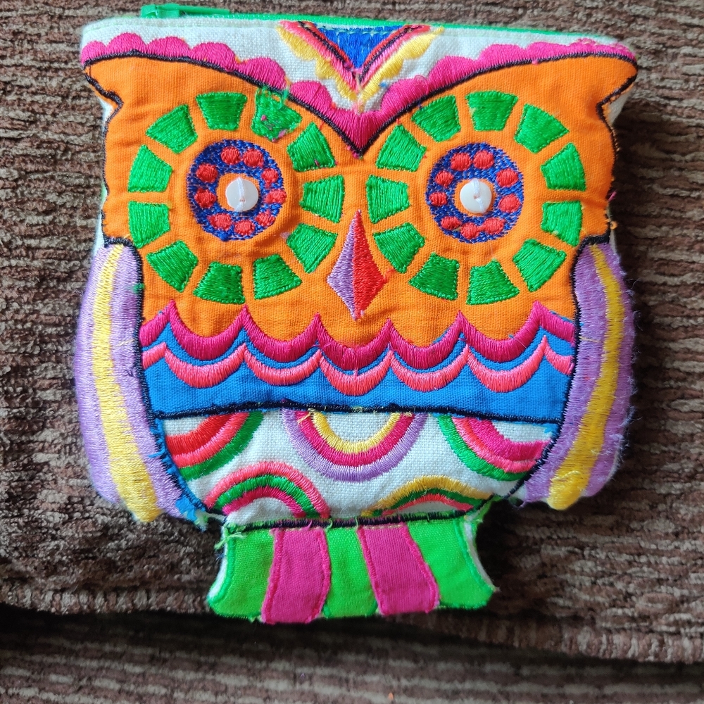 Hand stitch owl coin purse /wallet